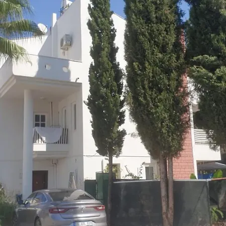 Elit1 Villa: Luxurious Triplex With Private Pool In Golf Area